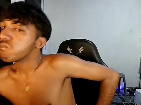 Spicy_RowyCam Pertunjukan Webcam