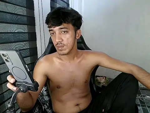 Spicy_RowyCam Pertunjukan Webcam
