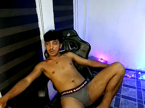 Spicy_RowyCam's Webcam Show