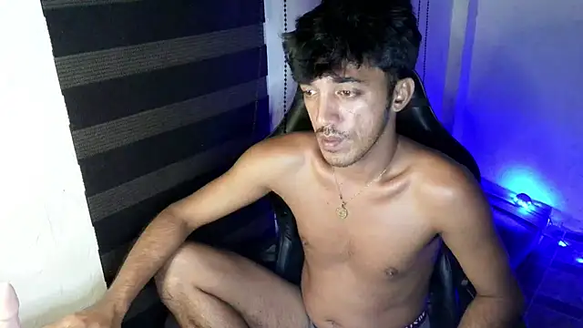 Spicy_RowyCam Pertunjukan Webcam