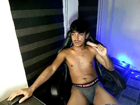 Spicy_RowyCam: онлайн-секс-чат