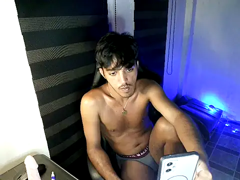 Spicy_RowyCam Pertunjukan Webcam