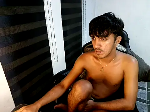 Spicy_RowyCam Pertunjukan Webcam
