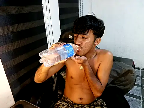 Spicy_RowyCam Pertunjukan Webcam