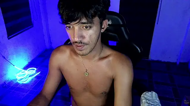 Spicy_RowyCam Pertunjukan Webcam