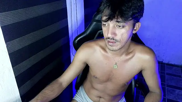 Spicy_RowyCam Pertunjukan Webcam