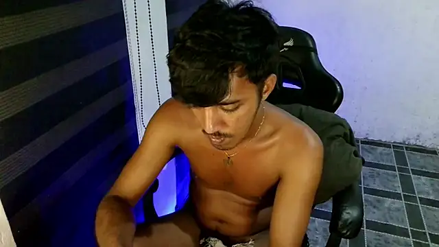 Spicy_RowyCam Pertunjukan Webcam