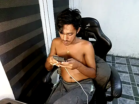 Spicy_RowyCam Pertunjukan Webcam