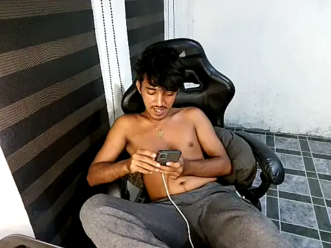 Spicy_RowyCam Pertunjukan Webcam