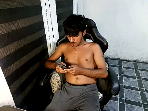 Spicy_RowyCam Pertunjukan Webcam