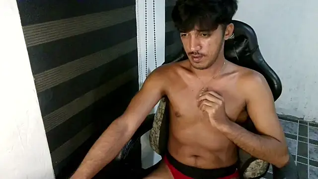 Spicy_RowyCam Pertunjukan Webcam