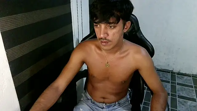 Spicy_RowyCam Pertunjukan Webcam