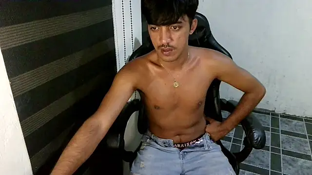 Spicy_RowyCam Pertunjukan Webcam