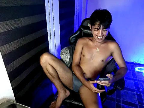 Spicy_RowyCam Pertunjukan Webcam