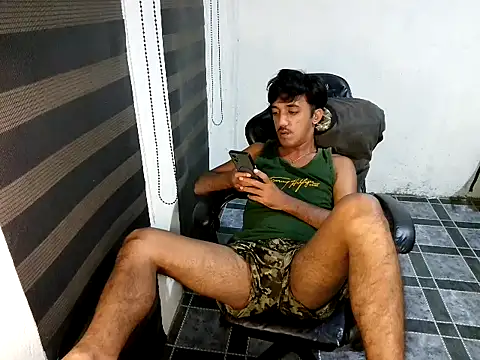 Spicy_RowyCam Pertunjukan Webcam