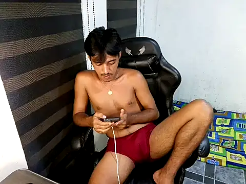 Spicy_RowyCam Pertunjukan Webcam