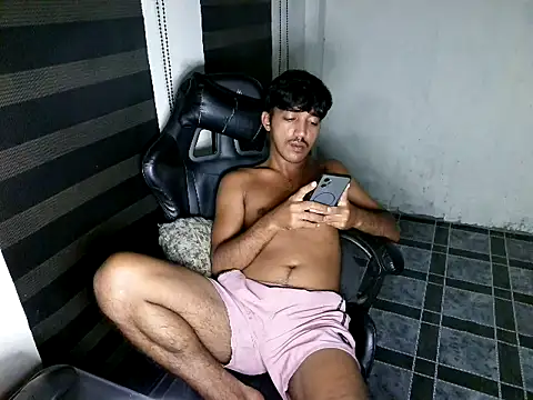 Spicy_RowyCam Pertunjukan Webcam