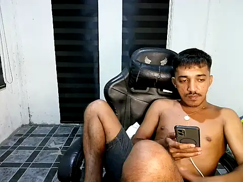 Spicy_RowyCam Pertunjukan Webcam