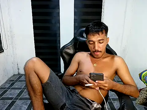 Spicy_RowyCam Pertunjukan Webcam