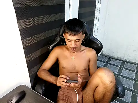 Spicy_RowyCam Pertunjukan Webcam