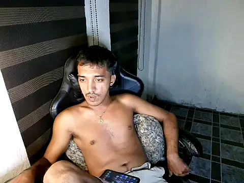 Show modela Spicy_RowyCam na web-kameri