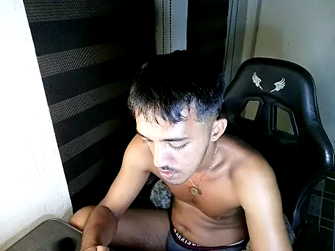 Spicy_RowyCam Pertunjukan Webcam