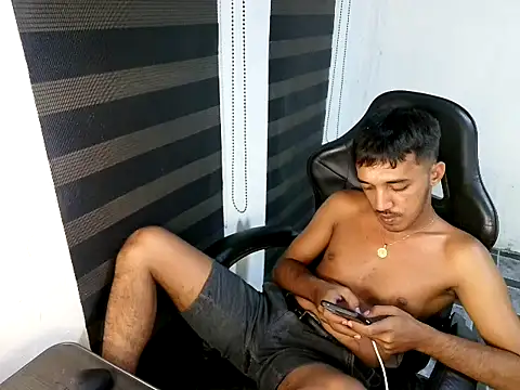 Spicy_RowyCam Pertunjukan Webcam
