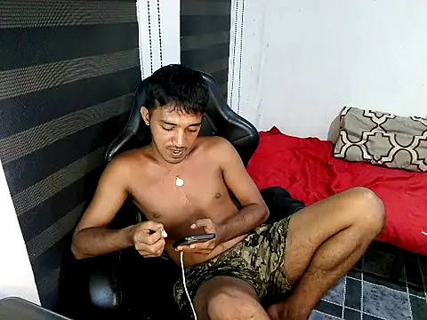 Show modela Spicy_RowyCam na web-kameri