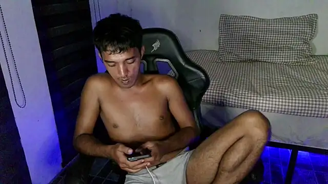 Spicy_RowyCam Pertunjukan Webcam