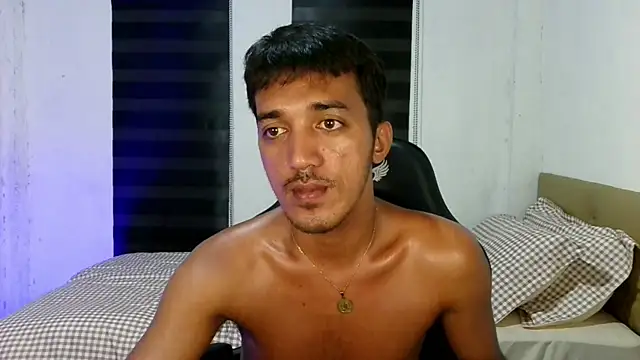 Spicy_RowyCam Pertunjukan Webcam