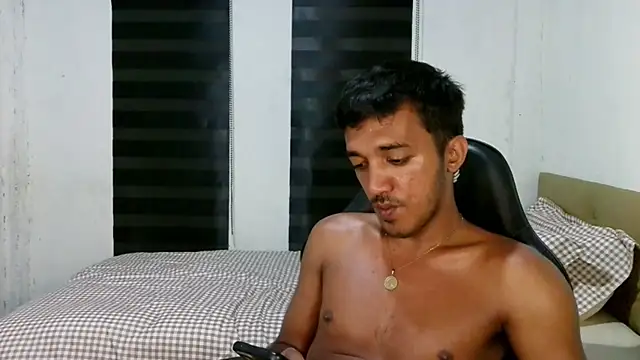 Spicy_RowyCam Pertunjukan Webcam