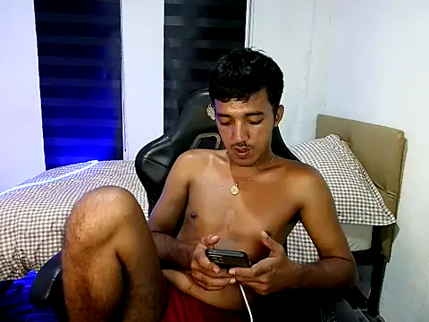 Spicy_RowyCam's Webcam Show