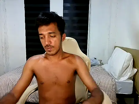 Spicy_RowyCam Pertunjukan Webcam