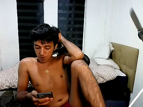 Spicy_RowyCam Pertunjukan Webcam