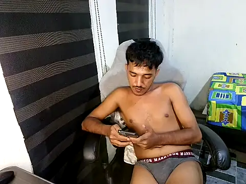 Rowy_Cam Pertunjukan Webcam