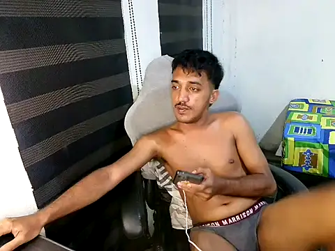Rowy_Cam Pertunjukan Webcam