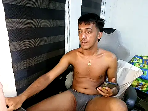 Rowy_Cam Pertunjukan Webcam