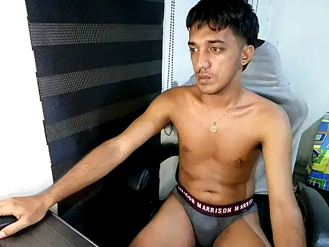 Rowy_Cam Pertunjukan Webcam