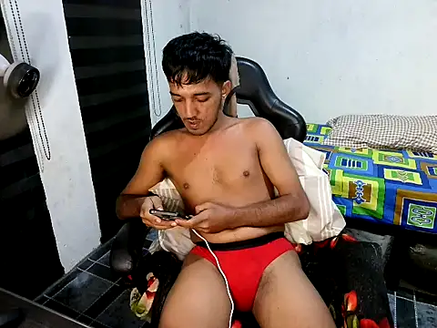 Rowy_Cam Pertunjukan Webcam