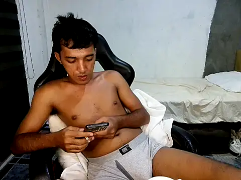 Show de Rowy_Cam na webcam