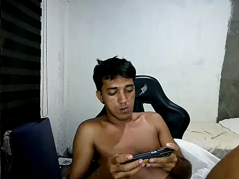 Rowy_Cam Webcam show