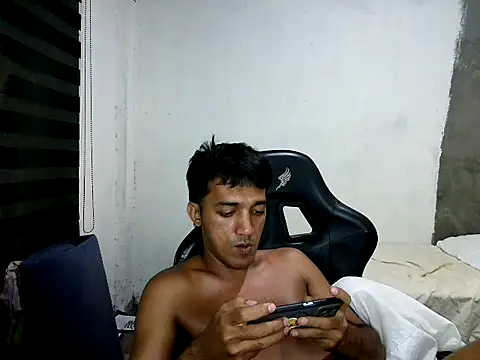 Rowy_Cam Pertunjukan Webcam