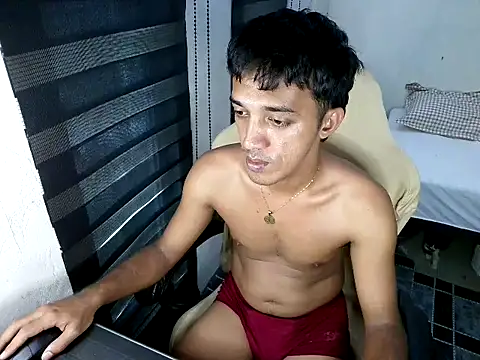 Rowy_Cam Adlı Modelin Web Kamerası Şovu