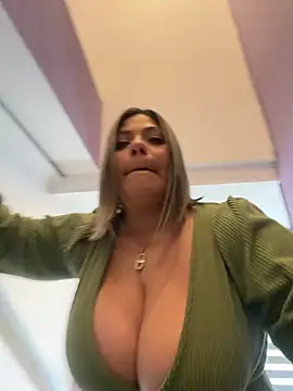isabella_horney_ webkamerás műsora