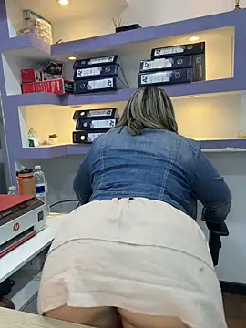 isabella_horney_ webkamerás műsora