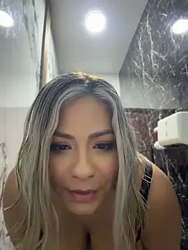 isabella_horney_'s Webcam Show