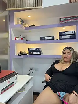 isabella_horney_'s Webcam Show