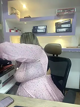 isabella_horney_ Chat XXX in diretta