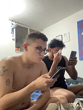 Kurtxxx22 Adlı Modelin Web Kamerası Şovu