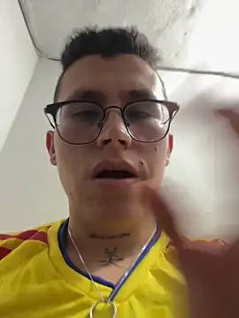 Kurtxxx22 – webcam-show